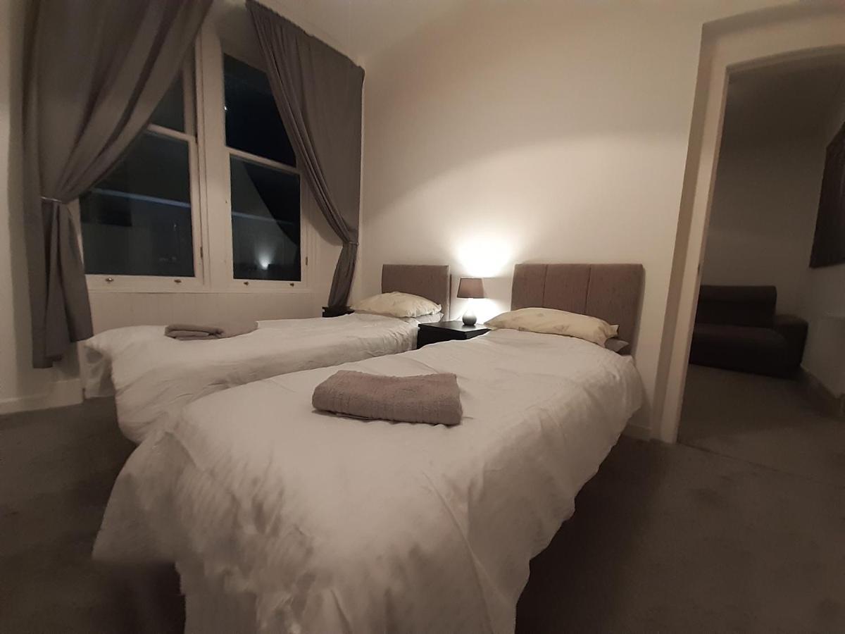 ダンファームリンCarvetii - Edward House B - 2 Dbl Bed 1St Floor Flatアパートメント エクステリア 写真